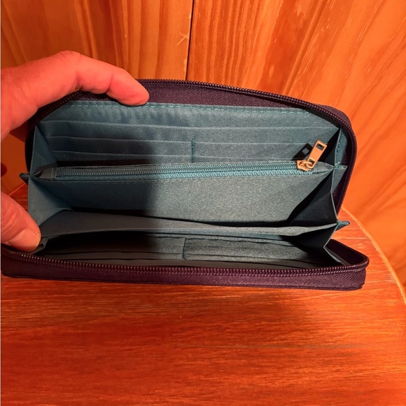 TRAVELON RFID blocking double zip clutch Wallet women’s - Picture 11 of 13